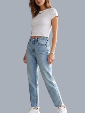 Forever 21 Premium Denim 90’s Fit Straight Leg Frayed Hem High Rise Jeans 26